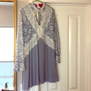 Adorable lace trim dress - light blue